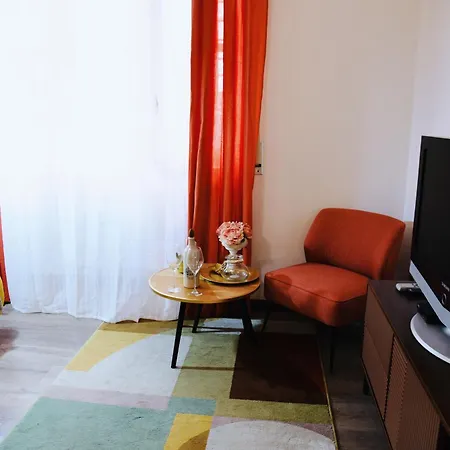 Апартаменты Cozy And Elegant In Рим