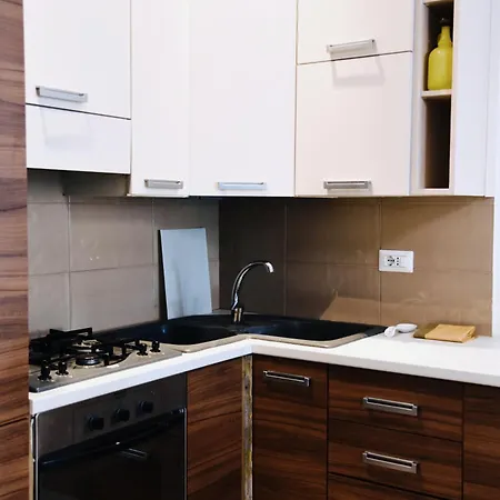 Апартаменты Cozy And Elegant In